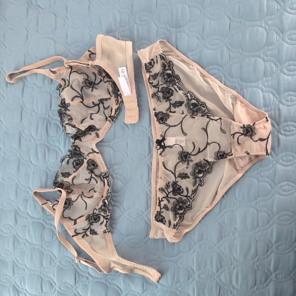 VS Vintage Lingerie